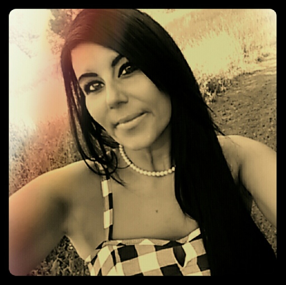 Meet your Posher, Chellie - Picture 1 of 1